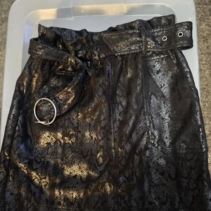 Haute Monde Black Metallic Snake-Print Pencil Skirt